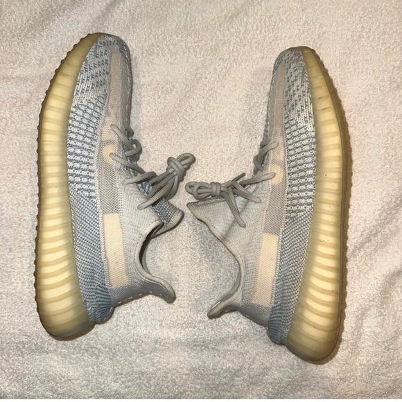 Yeezy Boost V2. Men’s 11. Cloth white. Box included. - Picture 6 of 9